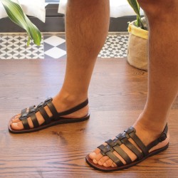 Sandalias jaula para hombre en piel marrón oscuro